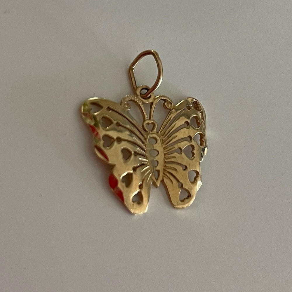 14k Yellow Gold Butterfly Charm Pendant - Picture 7 of 10